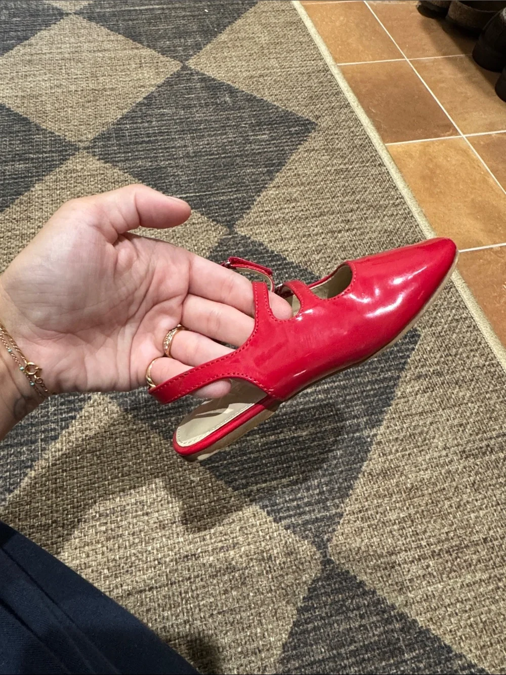 Zara classic red